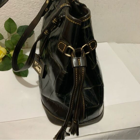 Vntg Dooney & Bourke Croc Embossed Brown Leather Purse Shoulder Bag Bucket Hobo - Picture 6 of 16